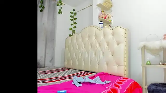 sweet supreme online show from May 6, 12:25 am