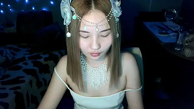 Hazel 4 U online show from March 27, 10:10 pm