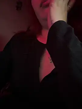 HaleyKin online show from March 1, 5:56 pm