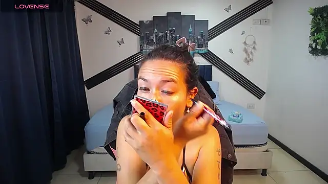 Tamytrickss1 online show from May 26, 12:59 pm