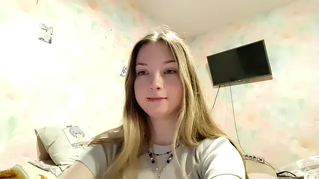 TiaBIanks online show from February 18, 2:49 pm