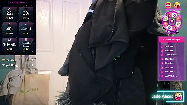 JadeAlexis403 online show from May 6, 6:12 pm