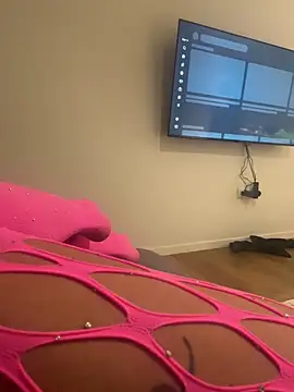 Ellyes World online show from March 25, 11:51 pm