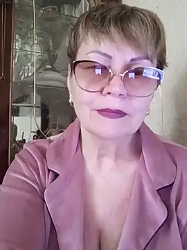 SophieBurns online show from May 24, 10:25 am