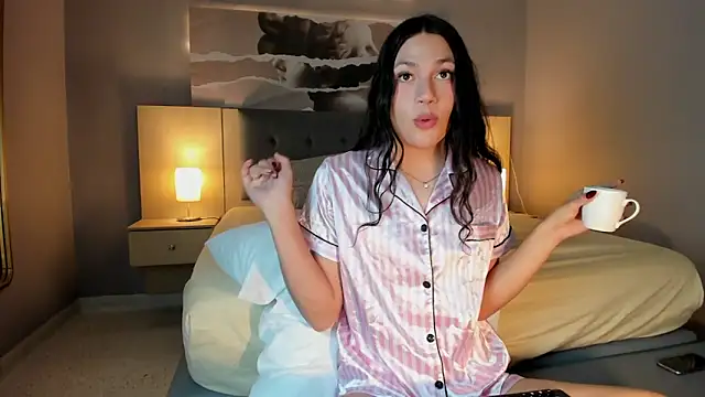 Rubii Cutee online show from May 18, 11:27 am