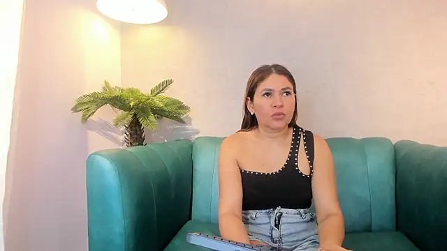 Rachel  Fire online show from March 18, 2:44 pm