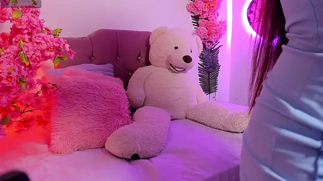 Eleanor Park  online show from March 3, 3:45 am