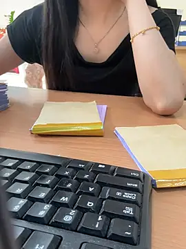 Celeste SexyY online show from May 6, 6:28 am
