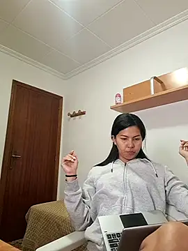 ZeforAitanna online show from April 7, 9:22 am