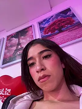 alahia pink online show from February 28, 6:24 am