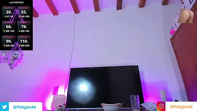 pattyjenkinss online show from May 26, 10:20 pm