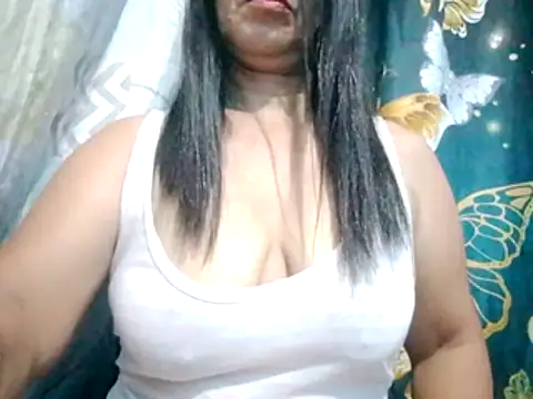 suzzie hot online show from February 19, 9:02 pm