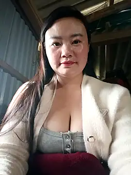 lisn-cute online show from May 3, 12:47 am