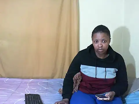 Caramel-Diva online show from May 26, 6:24 am