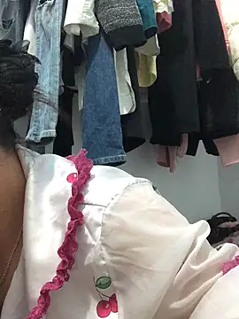 cuty lusy online show from May 23, 12:03 pm