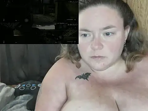 ladylynn13 online show from April 30, 1:00 am