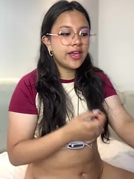 LilithRose  online show from March 18, 1:27 pm