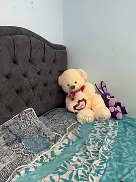 two cam latin online show from April 14, 4:01 am