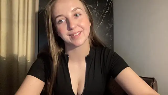 CharlotteXGold online show from March 9, 4:10 pm