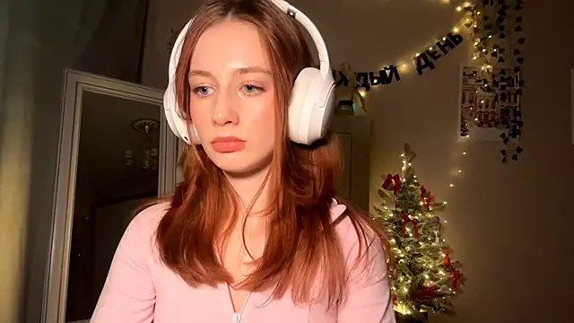 CordeliaEll online show from February 18, 7:51 am