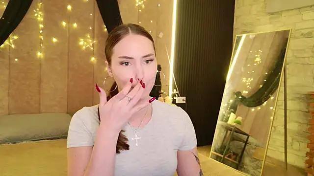 Arielle Vade online show from May 15, 5:11 am
