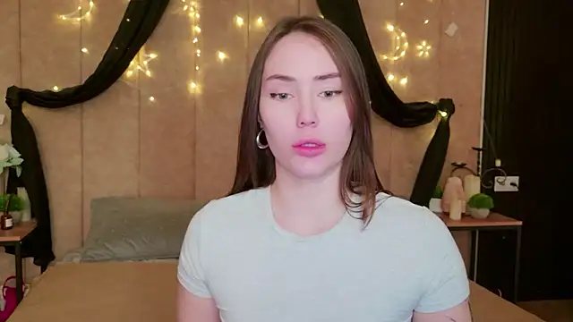 Arielle Vade online show from May 6, 5:22 am