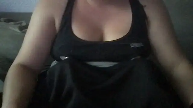 FlirtyFrayaXX online show from July 1, 7:24 pm