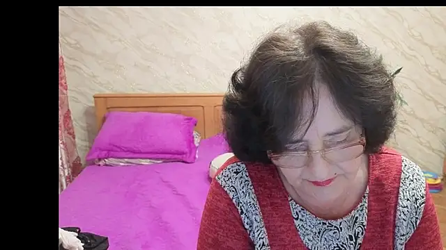 xMaryxAnne online show from April 29, 5:40 pm