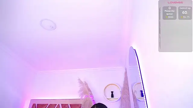 Taylor scottt online show from April 28, 2:27 am