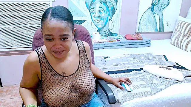 TyraHotxxx online show from May 18, 9:26 am