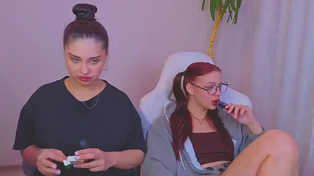 Sofia Plump online show from May 6, 6:34 pm