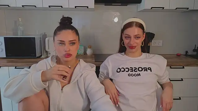 Sofia Plump online show from July 9, 1:13 pm