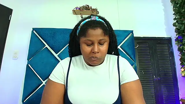 AlexaRousse4u online show from May 22, 11:47 pm