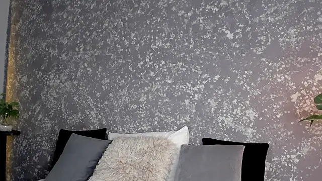 emma  summers online show from February 26, 7:35 pm