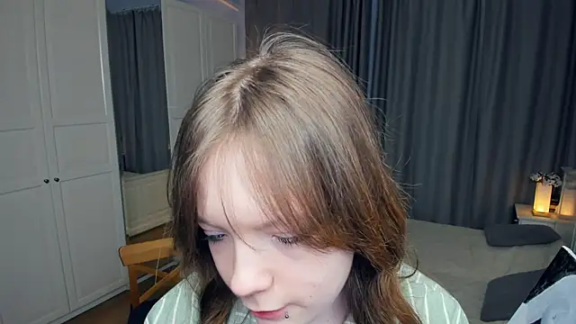 LavenderMitten online show from February 27, 5:18 am