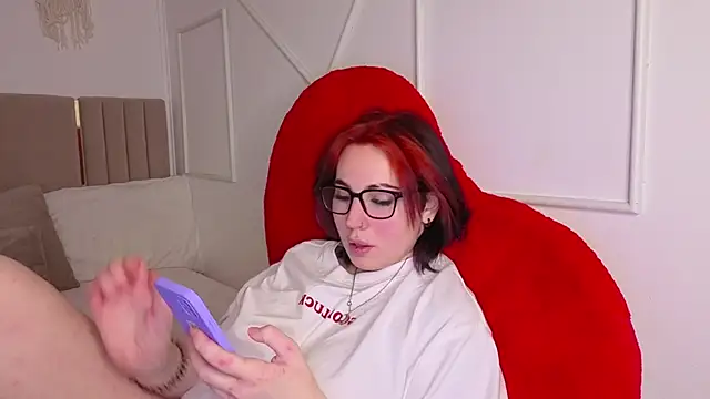 Kittycat meooow online show from March 5, 9:43 pm