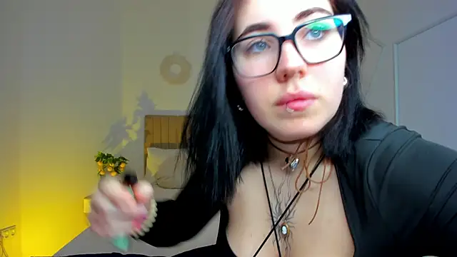 Kittycat meooow online show from April 7, 4:36 am