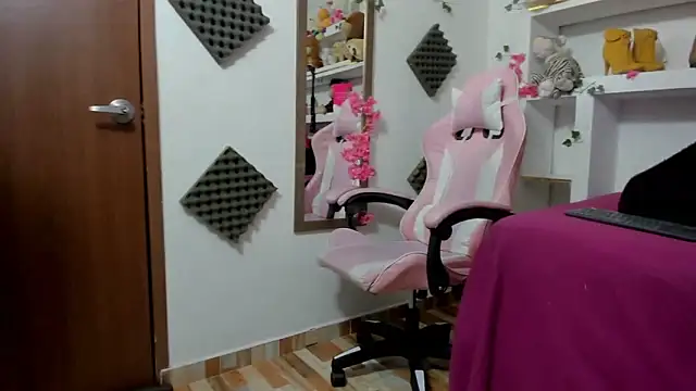 miss mayli online show from February 23, 7:35 pm