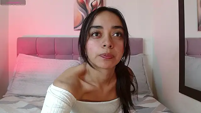 Evangeline wish online show from May 26, 1:32 pm