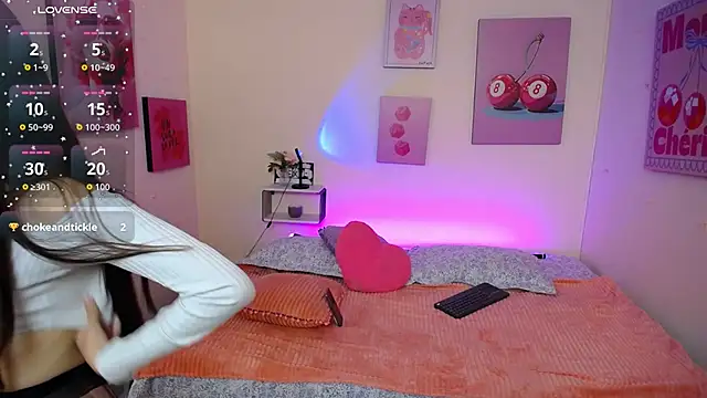 AnnyCotton online show from May 21, 7:45 pm