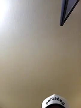 Tallhungandcloudy online show from April 21, 7:48 am