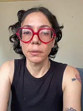JeanneDuval8888 online show from May 5, 11:08 pm