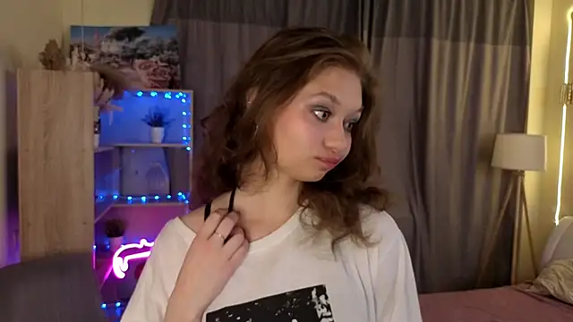 HolliBillig online show from May 21, 7:12 pm