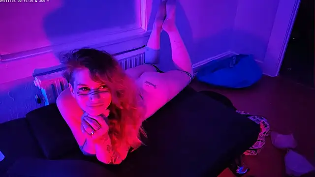 lilmissucubus online show from April 11, 7:45 am