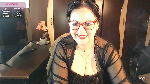 exiMIlf online show from May 3, 12:08 pm