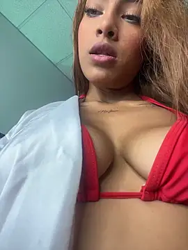SinLunaXXX online show from May 18, 9:43 pm