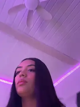TiffanySander online show from May 19, 4:03 pm