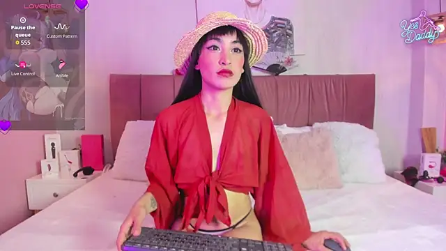 emma wilder  online show from February 11, 10:00 pm