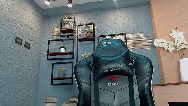 SinLickerr online show from March 21, 6:57 pm