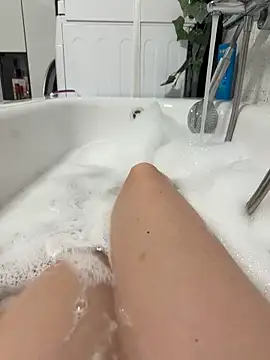 Ninimaus online show from April 7, 7:27 pm